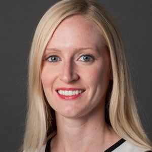 Lindsey Dunn headshot